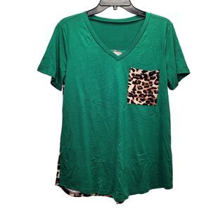 Women's Green V-Neck Short Sleeve Top With Leopard Print Pocket & Back Casual M